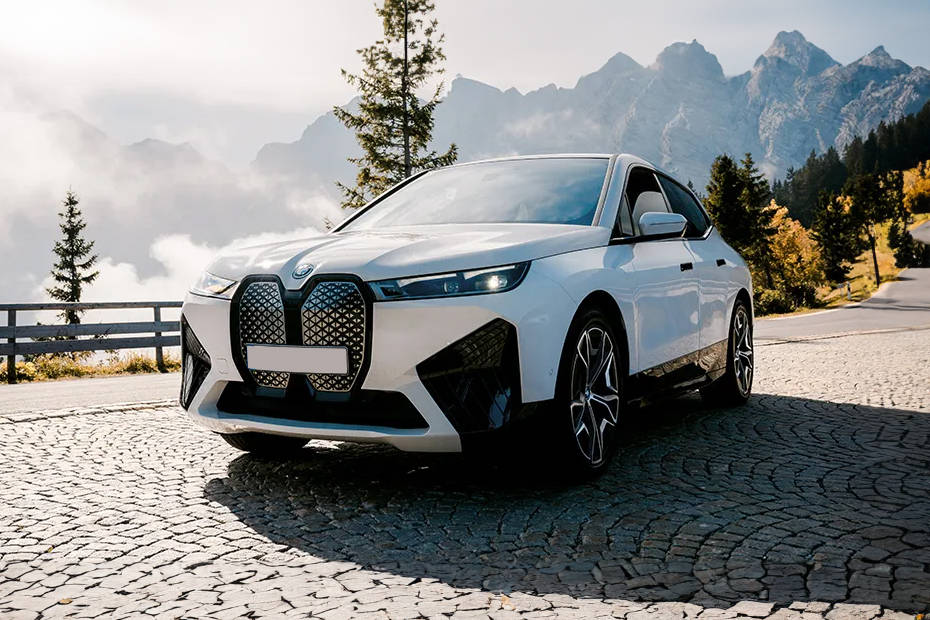BMW iX 